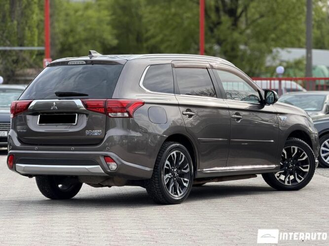 Mitsubishi Outlander 33 mitsubishi Outlander 2016