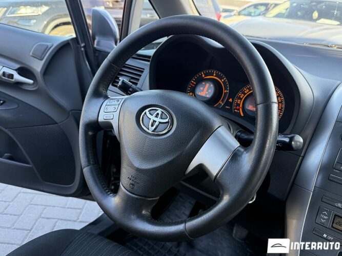 Toyota Auris 35 toyota Auris 2008