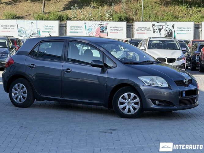Toyota Auris 2008 doar la InterAuto