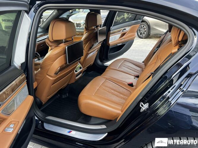 BMW 740e 44 bmw 740e 2018