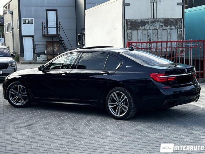 BMW 740e 37 bmw 740e 2018