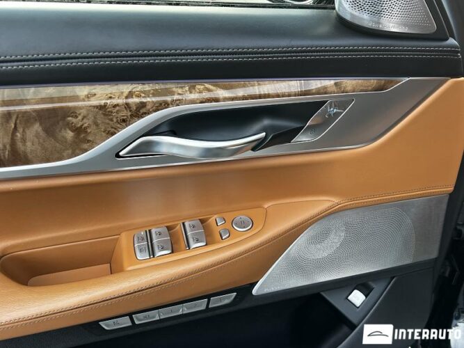 BMW 740e 54 bmw 740e 2018