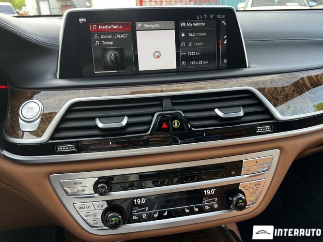 BMW 740e 51 bmw 740e 2018