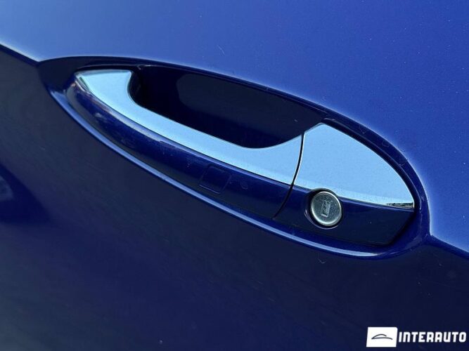 infiniti Q30 2016