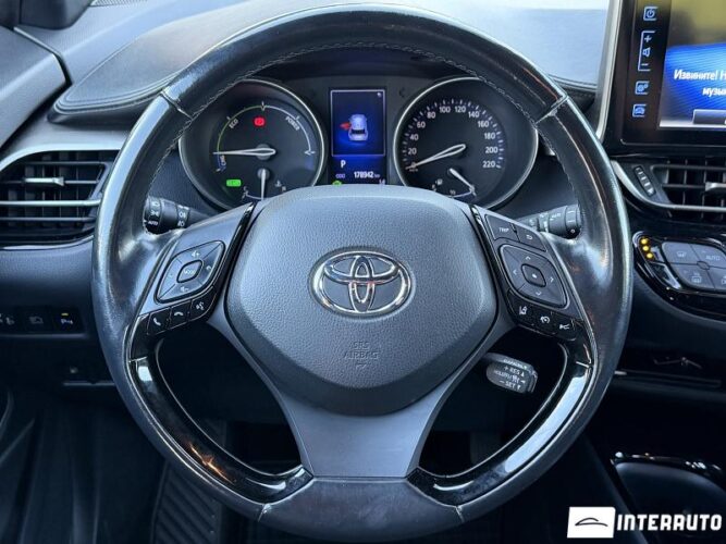 Toyota C-HR 40 toyota C-HR 2018
