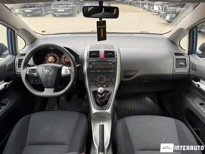 toyota Auris 2010