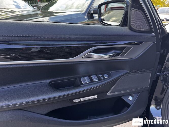 bmw 740 2017