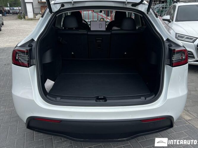 tesla Model Y 2022