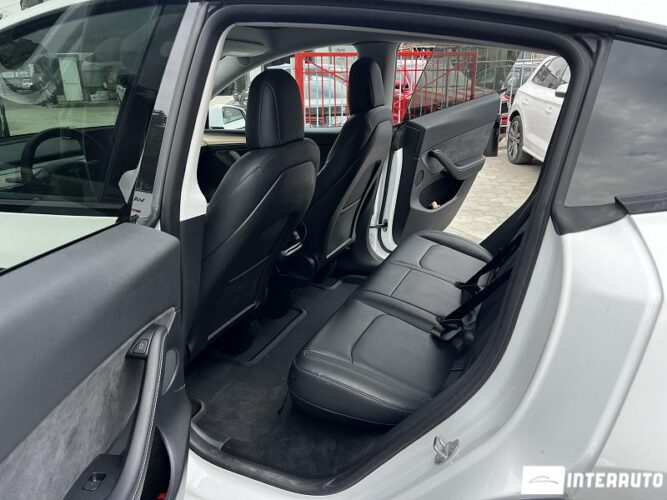 tesla Model Y 2022