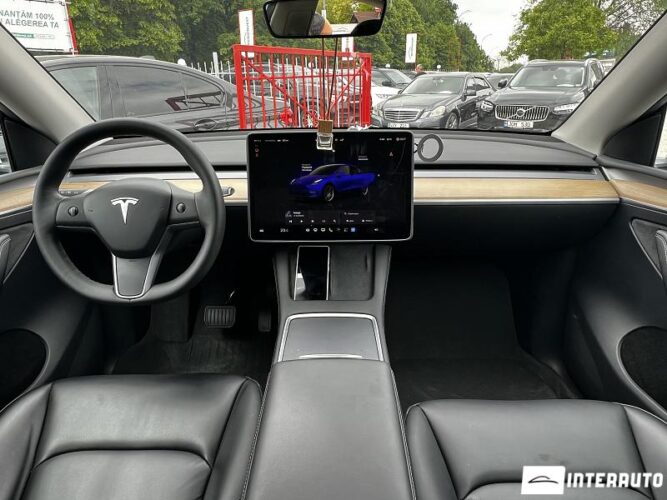 tesla Model Y 2022