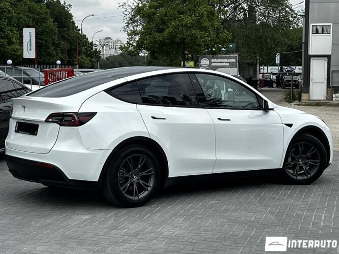 tesla Model Y 2022