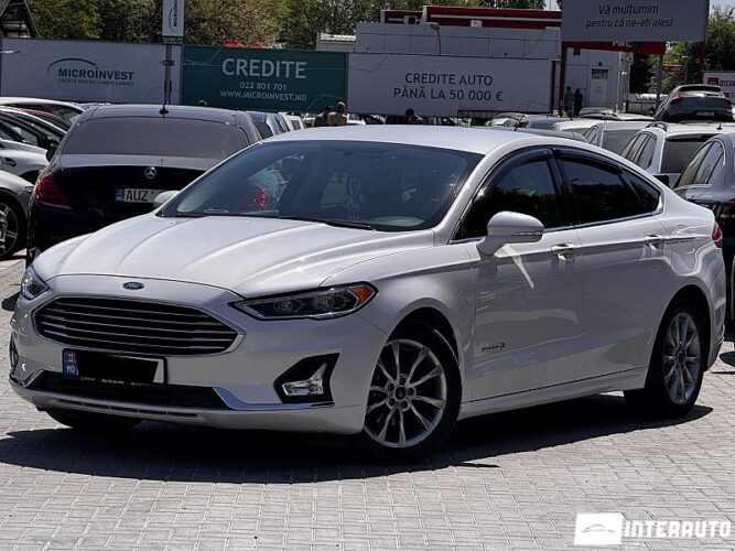 Ford Fusion 2017 doar la InterAuto