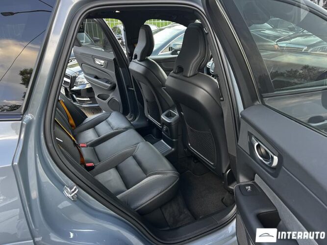 volvo XC 60 2022