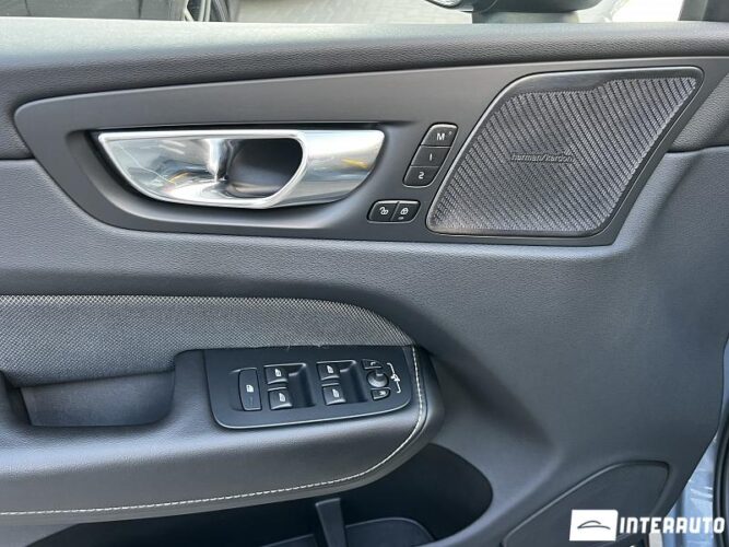 volvo XC 60 2022