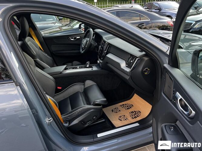 volvo XC 60 2022