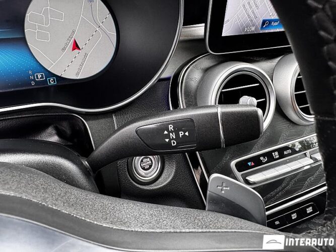 Mercedes GLC 300e 59 mercedes GLC 300e 2020