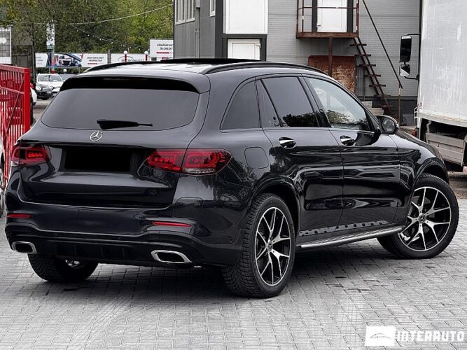 Mercedes GLC 300e 38 mercedes GLC 300e 2020