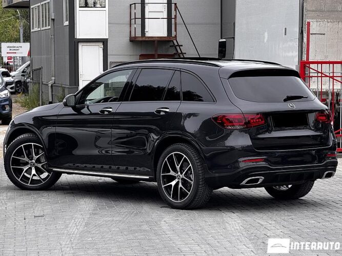 Mercedes GLC 300e 37 mercedes GLC 300e 2020