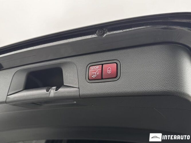 Mercedes GLC 300e 53 mercedes GLC 300e 2020