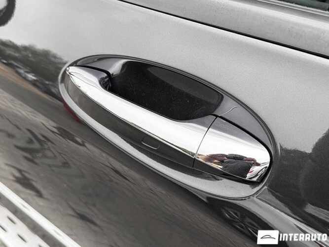 Mercedes GLC 300e 57 mercedes GLC 300e 2020