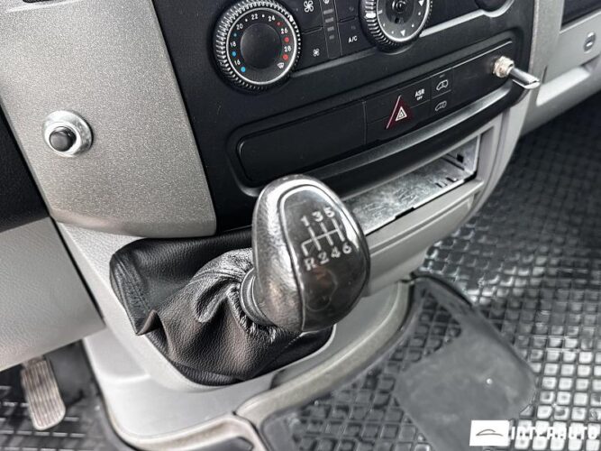 Mercedes Sprinter 33 mercedes Sprinter 2012
