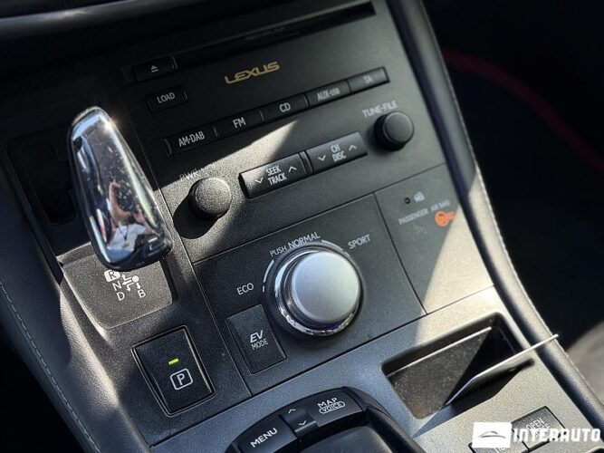 lexus CT 200h 2011