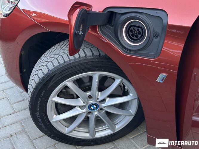 bmw 225XE 2018