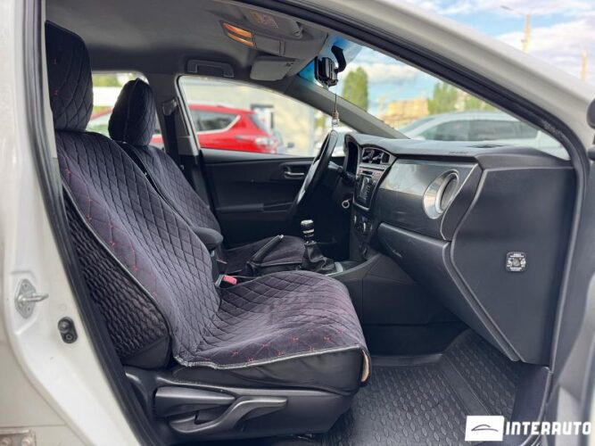 Toyota Auris 42 toyota Auris 2013