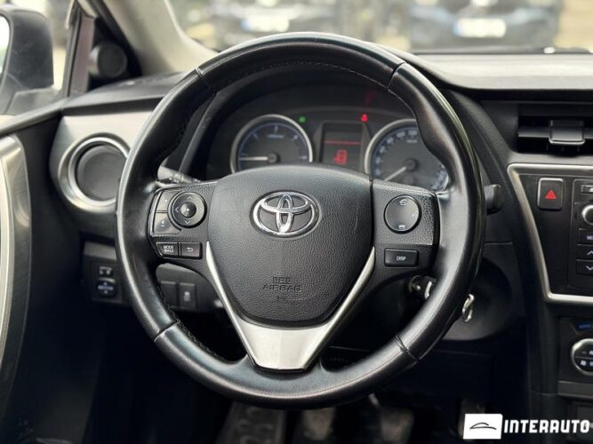 Toyota Auris 37 toyota Auris 2013