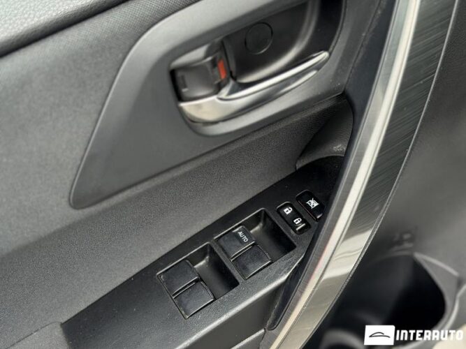 Toyota Auris 34 toyota Auris 2013