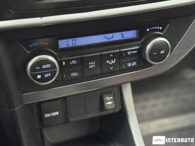 Toyota Auris 41 toyota Auris 2013