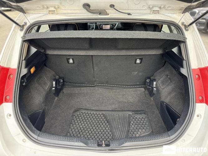 Toyota Auris 45 toyota Auris 2013