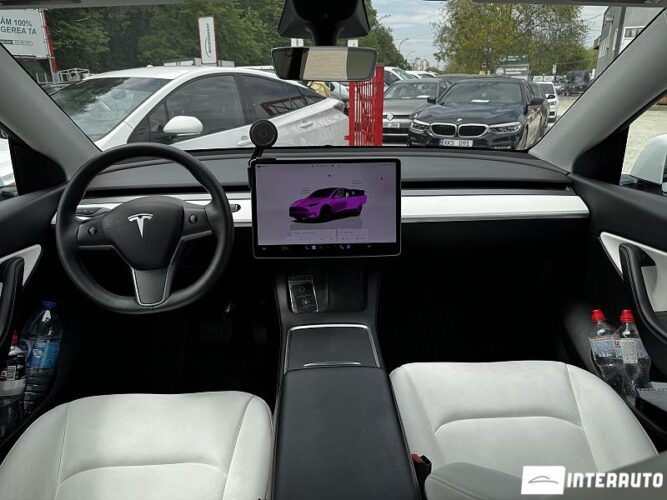 tesla Model Y 2022