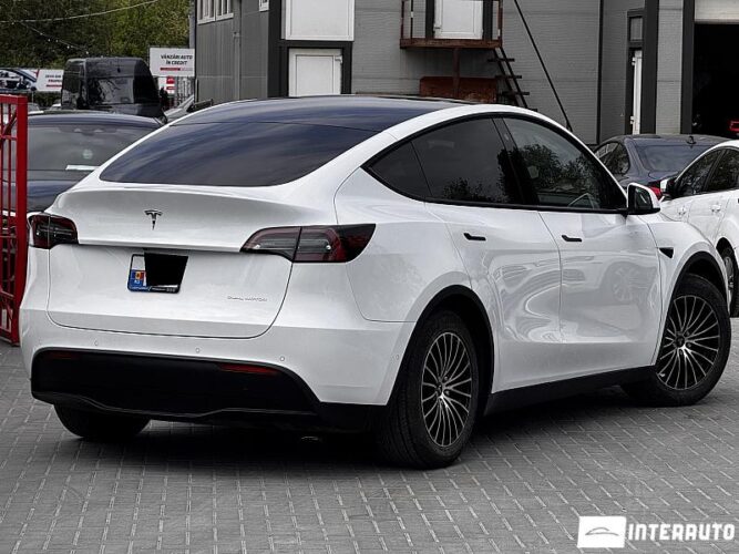 tesla Model Y 2022