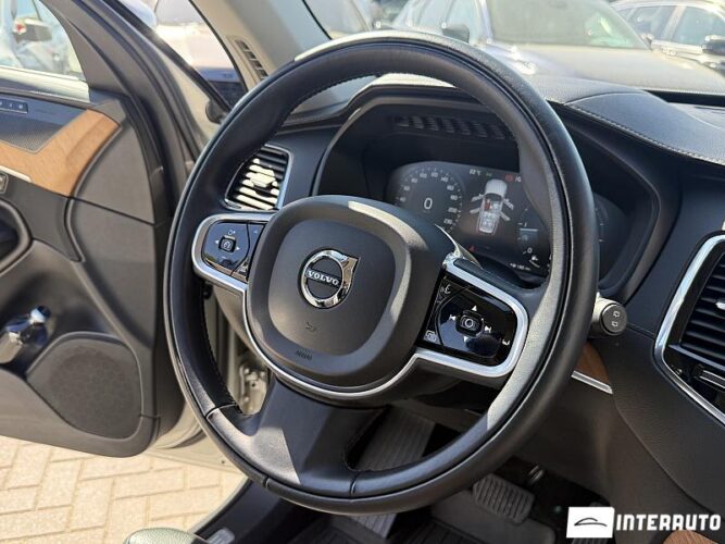 volvo XC 90 2021