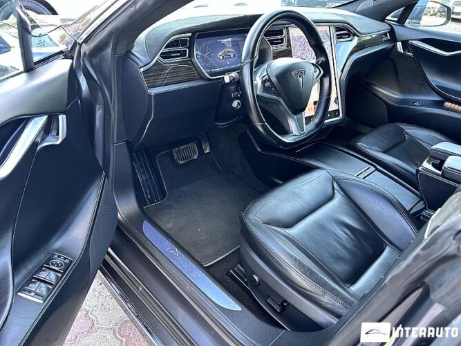 tesla Model S 2016
