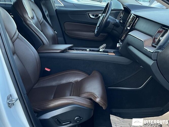 volvo XC 60 2020