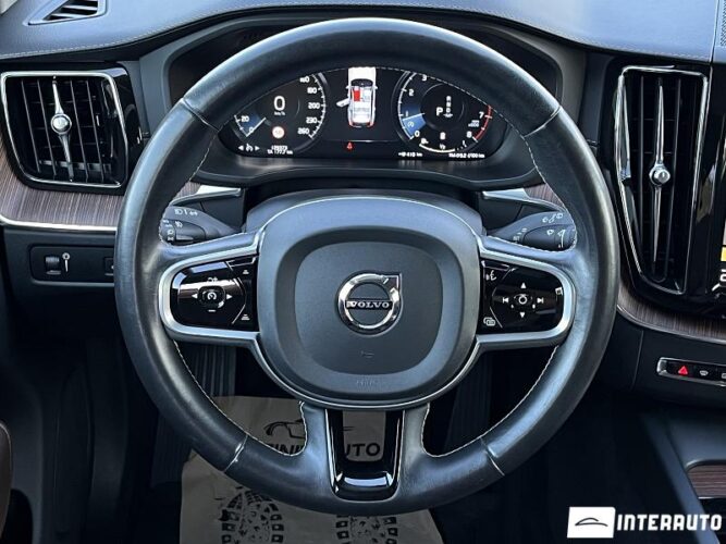 volvo XC 60 2020