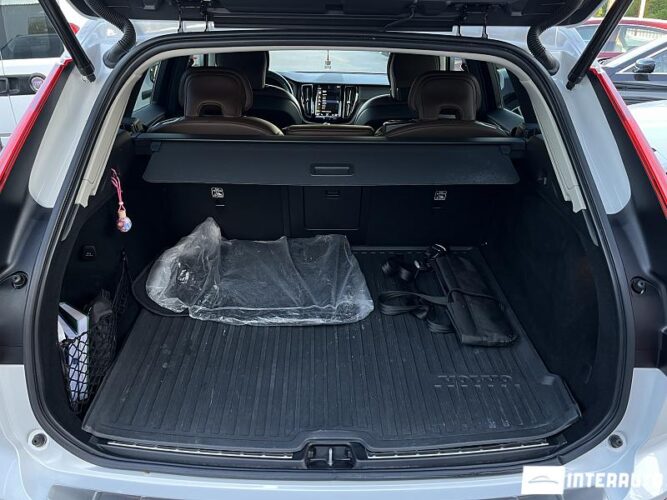 volvo XC 60 2020
