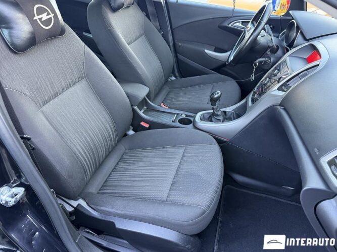 opel Astra 2011