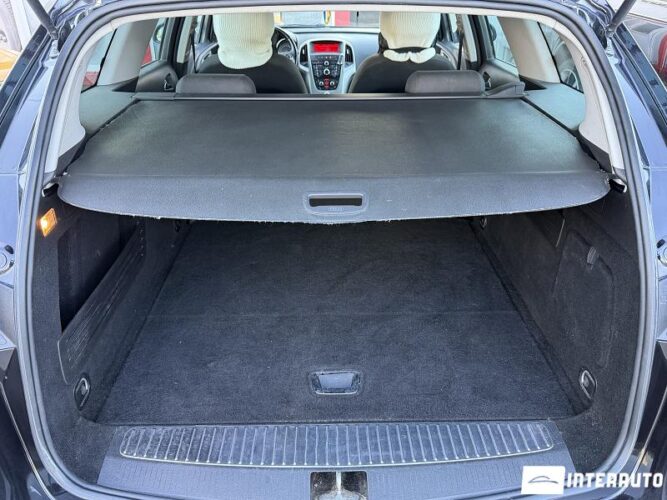 opel Astra 2011