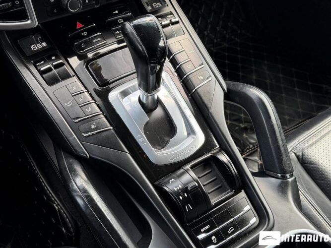 porsche Cayenne 2010