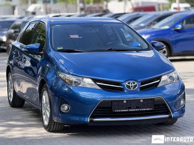 toyota Auris 2013