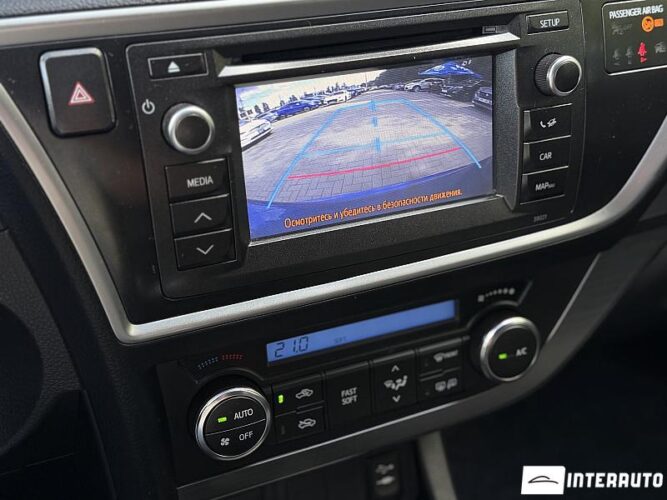 toyota Auris 2013
