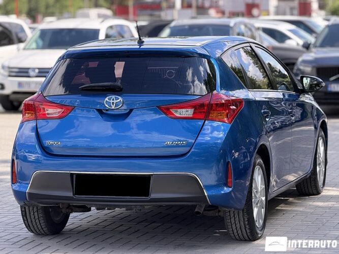 toyota Auris 2013