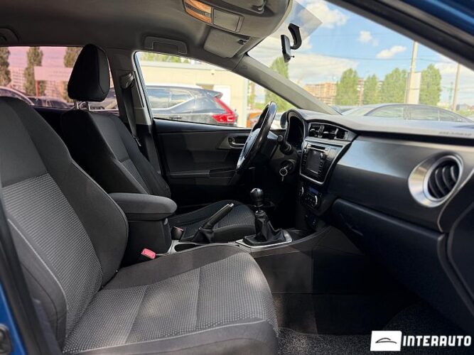 toyota Auris 2013