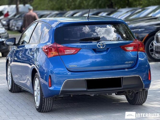 toyota Auris 2013