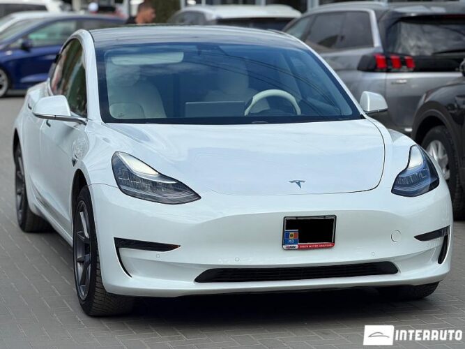 tesla Model 3 2020