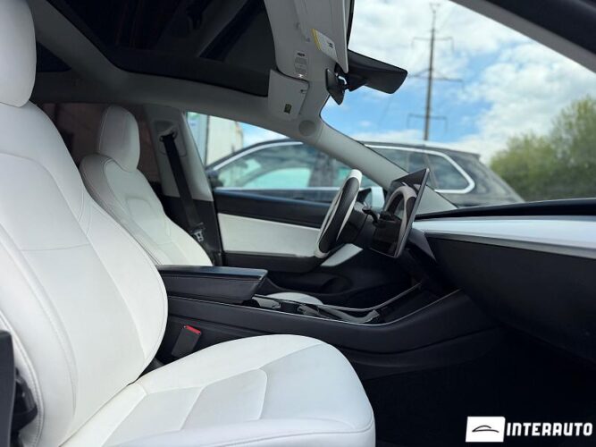 tesla Model 3 2020
