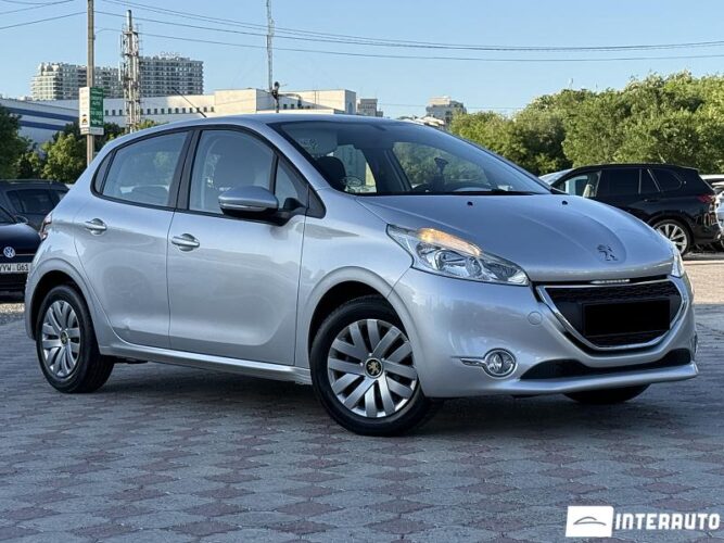 Peugeot 208 2015 doar la InterAuto